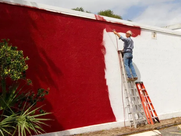 In 2012, Frank Tschida purchased the building that would become Motorworks Brewing. With a clear vision and tireless dedication, Frank took on much of the design, construction, and hands-on labor himself. This photo captures a pivotal moment during the transformation—Frank painting the exterior wall, laying the foundation for what would soon become one of Bradenton’s most beloved breweries.